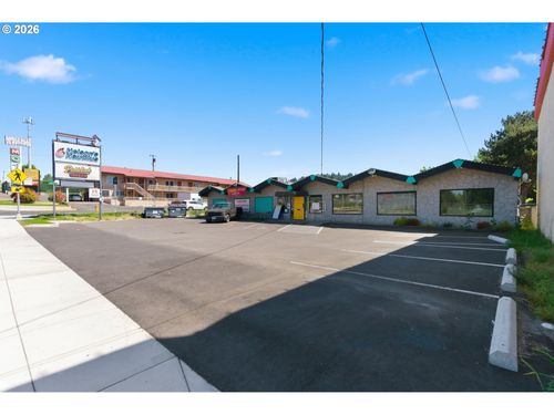 2530 Ne 82nd Ave, Portland, OR, 97220 | Card Image