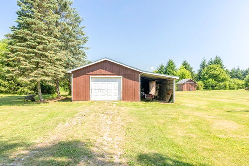 2801 Galbraith Line Rd, Yale, MI, 48097-4753 | Card Image