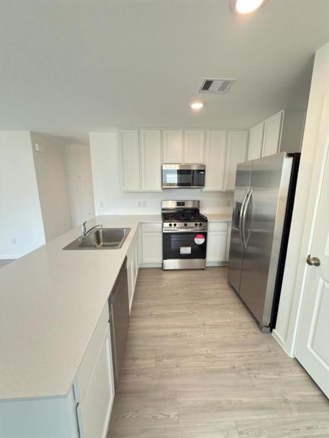 21026 Newberry Grove Ln, House other with 3 bedrooms, 2 bathrooms and 2 parking in Humble TX | Image 7