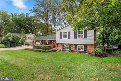 8105 Gale St, ANNANDALE, VA, 22003-1227 | Card Image