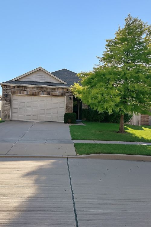 10233 Pyrite Dr, Fort Worth, TX, 76131-4335 | Card Image