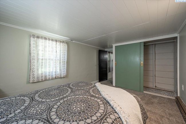 805 Babs Ave, Home with 4 bedrooms, 2 bathrooms and null parking in Benton City WA | Image 31
