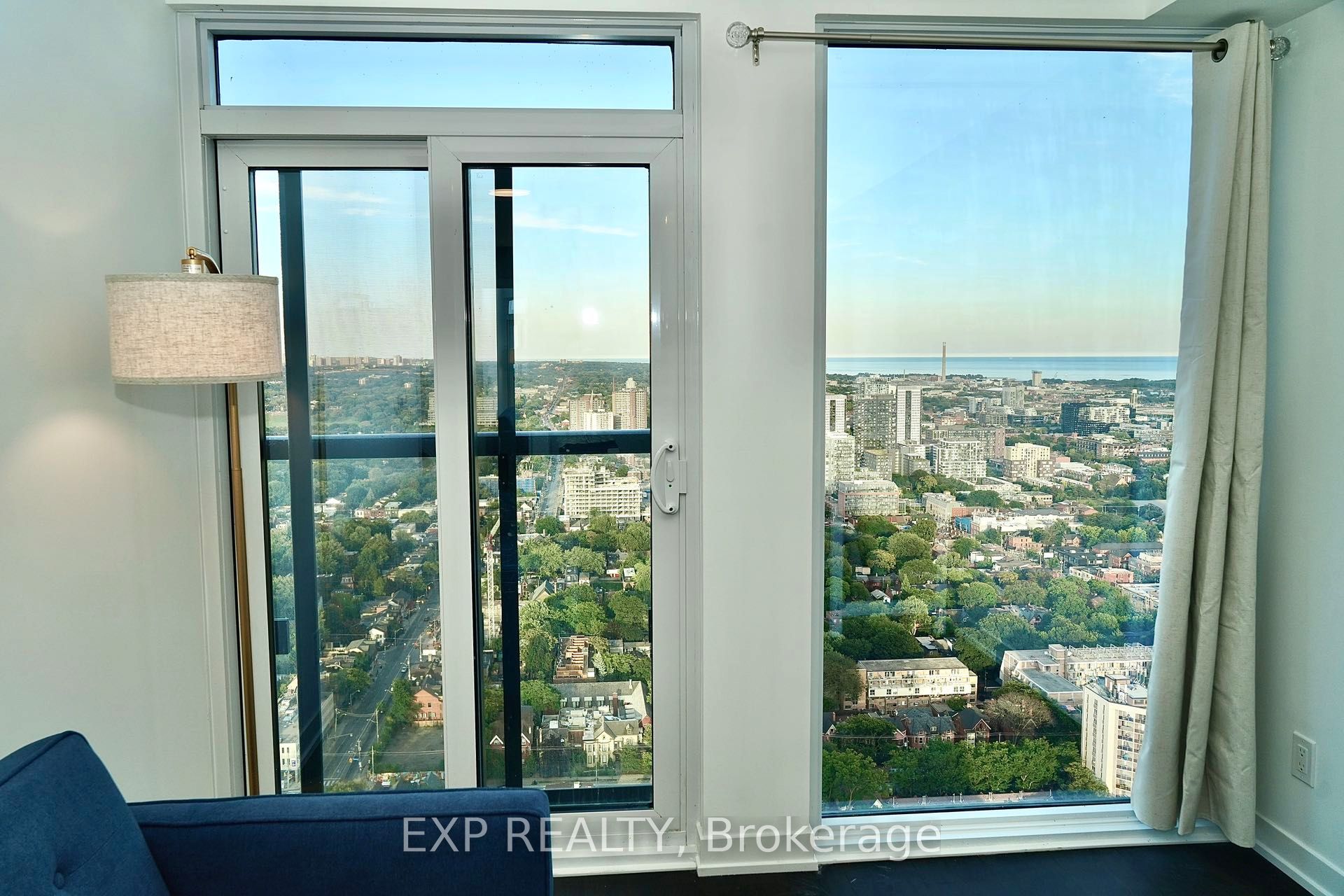 Residential Lease in Toronto C08 3