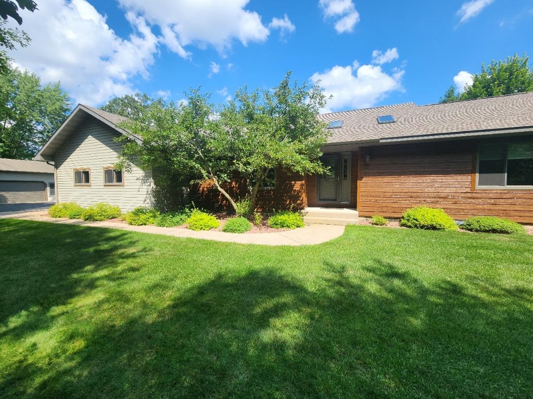 Larry Ave, Wisconsin Rapids, WI 54494