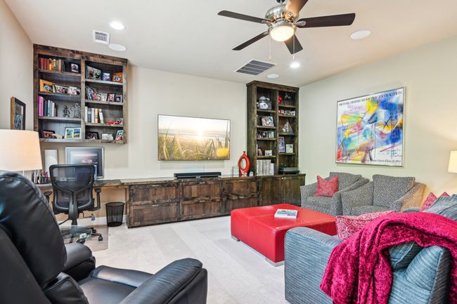 Upstairs game room | Image 28
