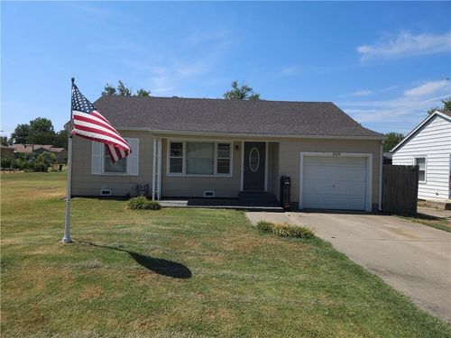 309 S Rutter Ave, Chanute, KS, 66720-2073 | Card Image