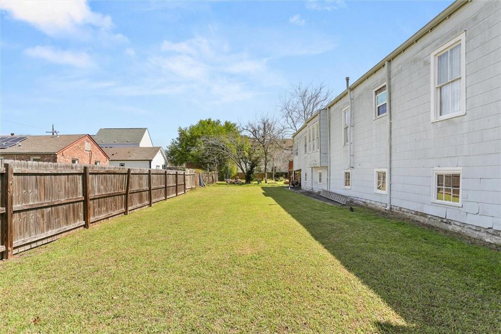 Land in New Orleans 2