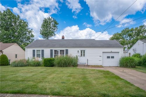 3835 Bernard Ave Nw, Canton, OH, 44709-2503 | Card Image