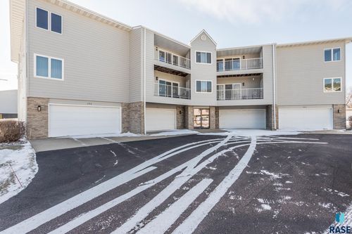 303-4609 S Oxbow Ave Avenue, Sioux Falls, SD, 57106 | Card Image