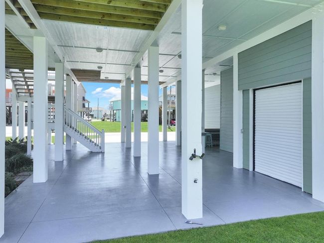 906 Westview, House other with 4 bedrooms, 3 bathrooms and 2 parking in Crystal Beach TX | Image 9
