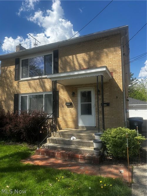 1779 Liberty Dr, Akron, OH, 44313-6345 | Card Image