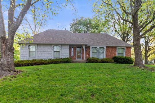 401 S Sunset Ln, Raymore, MO, 64083-9234 | Card Image