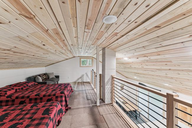 15_Interior.jpg | Image 17