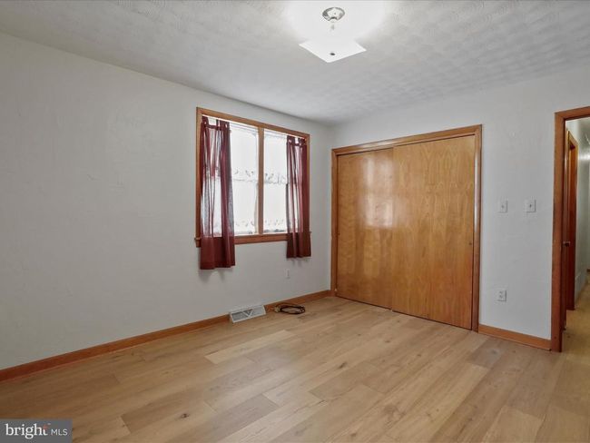 2 W Marathon Pl, House other with 5 bedrooms, 2 bathrooms and null parking in ROMNEY WV | Image 14