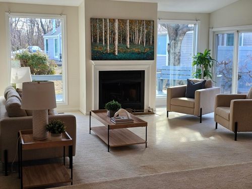 16 Walden Pond Dr, Nashua, NH, 03064-2877 | Card Image