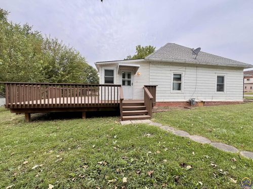 409 Elm St, Nortonville, KS, 66060-4107 | Card Image