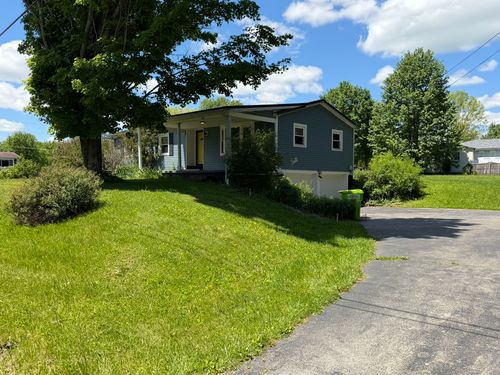 14826 Donna Dr, Meadville, PA, 16335-7538 | Card Image