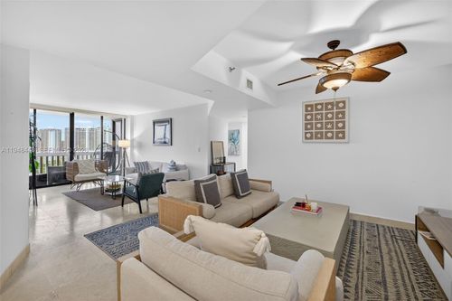 2105-1000 E Island Blvd, Aventura, FL, 33160-4939 | Card Image