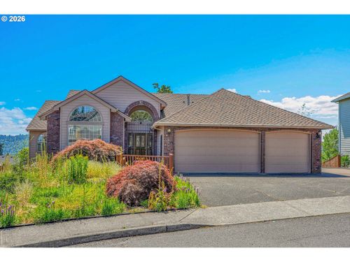 11826 Se Grand Vista Dr, Clackamas, OR, 97015-9296 | Card Image
