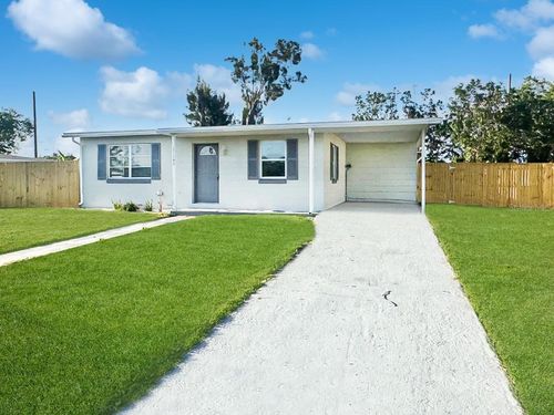 21042 Gladis Ave, PORT CHARLOTTE, FL, 33952-4320 | Card Image