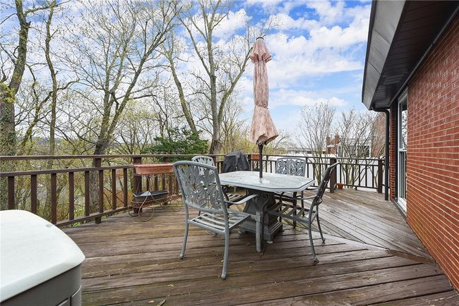 1609 Zeuger St, House other with 3 bedrooms, 3 bathrooms and 2 parking in Glenshaw PA | Image 34