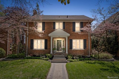 2009 Northwood Blvd, Royal Oak, MI, 48073-3923 | Card Image