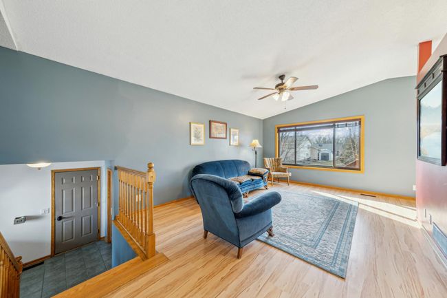 03_interior.jpg | Image 5