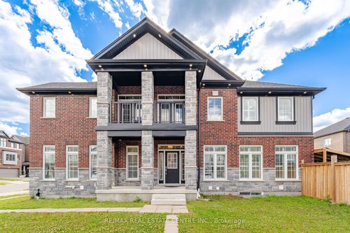 127 Monarch Woods Dr, Kitchener, ON, N2P0K2 | Card Image