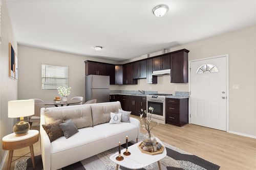 12-2907 E Sawyer St, Long Beach, CA, 90805-3337 | Card Image