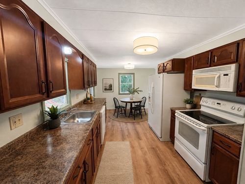 0-1050 Flat Hill Rd, Lunenburg, MA, 01462-2136 | Card Image