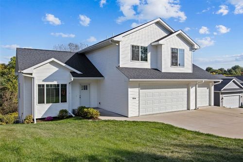 856 N 1st Ave, Iowa City, IA, 52245-3509 | Card Image