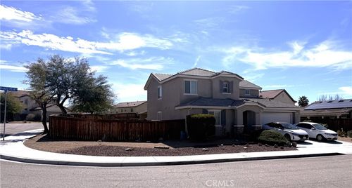 13579 Granite Peak Ln, Victorville, CA, 92394-9535 | Card Image