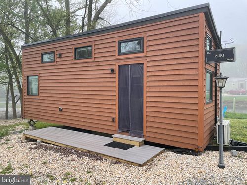 867 Schwanger Rd, ELIZABETHTOWN, PA, 17022-9642 | Card Image