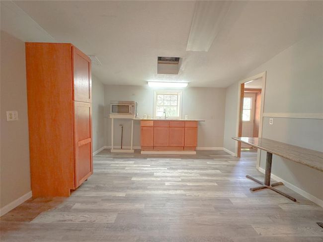 403 Fern Ln, House other with 5 bedrooms, 2 bathrooms and 1 parking in Wharton TX | Image 5
