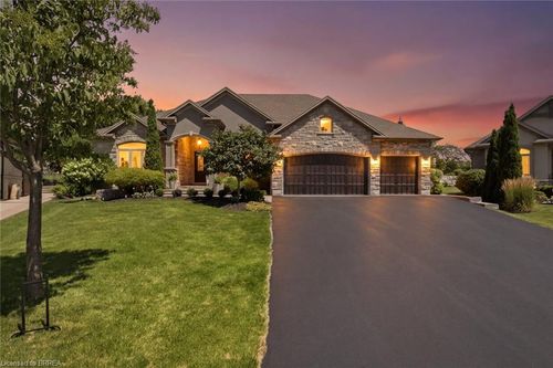 14 Ellington Place, Brantford, ON, N3T0H5 | Card Image
