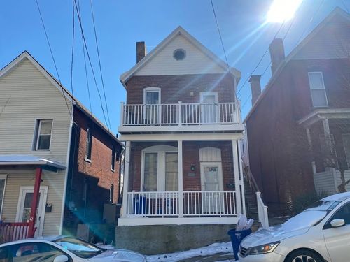 44 Cowan St, Mt Washington, PA, 15211-1952 | Card Image