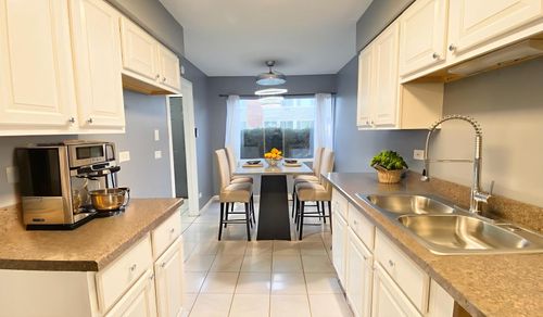 apt-b-2633 Hawthorne Ln, Flossmoor, IL, 60422-1574 | Card Image