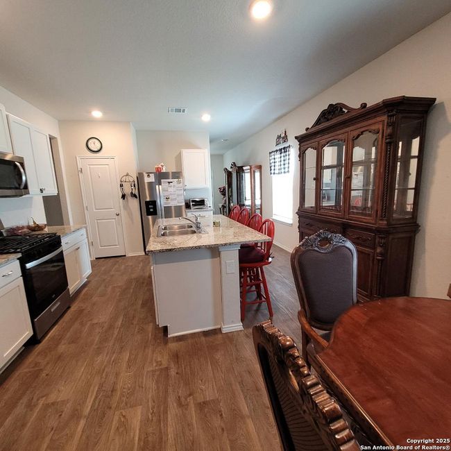15703 Cardamom Cv, House other with 4 bedrooms, 3 bathrooms and null parking in Von Ormy TX | Image 8