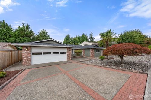 1731 Jones Dr Se, Renton, WA, 98055-3603 | Card Image