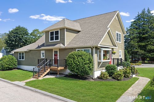 27 Mystic Ave, Pawcatuck, CT, 06379-2512 | Card Image