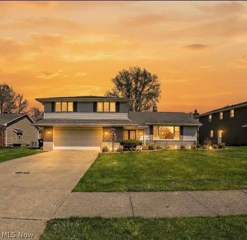 1905 Camberly Dr, Cleveland, OH, 44124-3733 | Card Image