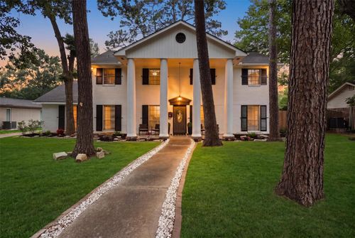 215 Whispering Oaks Dr, Taylor Lake Village, TX, 77586-4621 | Card Image