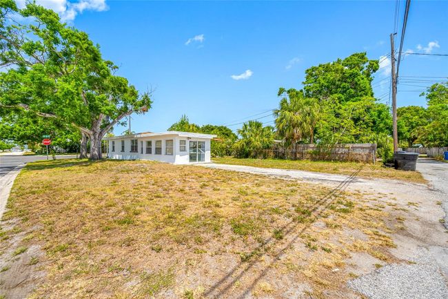 2350 38 Th Ave N, House other with 2 bedrooms, 2 bathrooms and null parking in ST PETERSBURG FL | Image 9