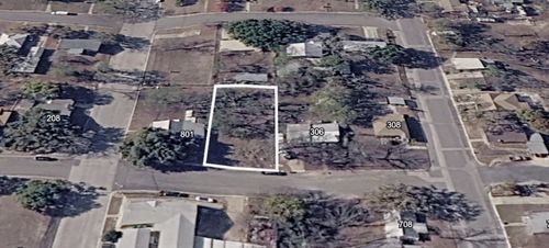 801 West Ave B #2 Avenue, Lampasas, TX, 76550 | Card Image