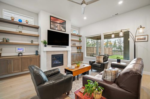 3782 Ne Suchy St, Bend, OR, 97701 | Card Image