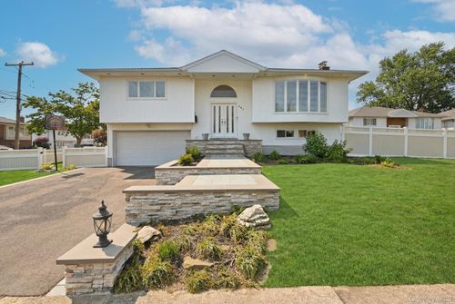 341 Green Ct, Oceanside, NY, 11572-5615 | Card Image