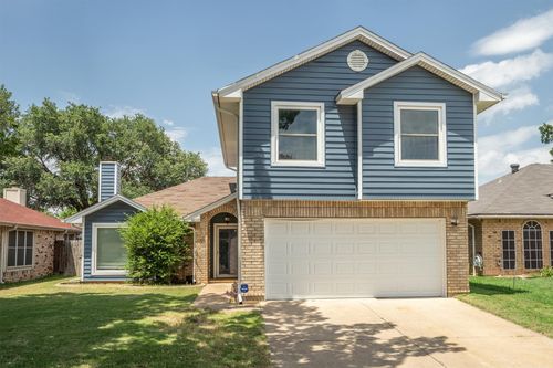 8633 Brushy Creek Trl, Fort Worth, TX, 76118-7488 | Card Image