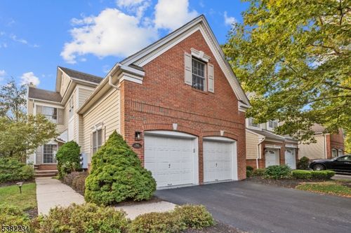 26 Chestnut Ct, Cedar Grove, NJ, 07009-1176 | Card Image