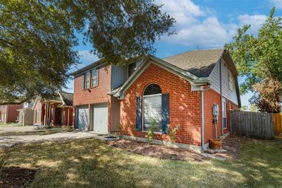 2318 War Admiral Drive, House other with 4 bedrooms, 2 bathrooms and null parking in Stafford TX | Image 3