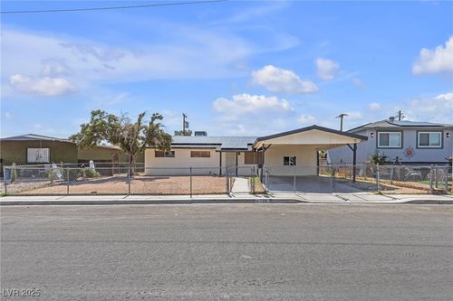729 Van Ert Ave, North Las Vegas, NV, 89030-4023 | Card Image